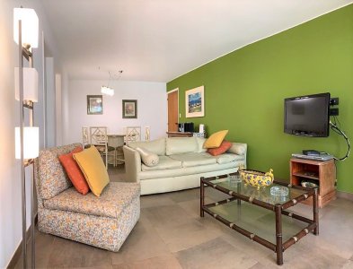 Venta apartamento 2 dormitorios y medio. Playa mansa, Punta del Este