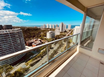 Venta apartamento 3 dormitorios. Roosevelt, Punta del Este. 