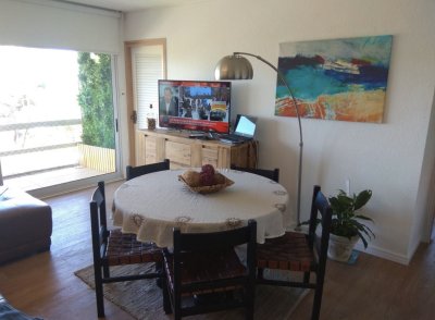 Venta apartamento dos dormitorios, Playa Brava. Punta Del Este.
