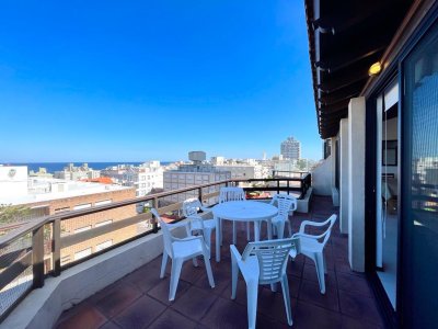 Venta Departamento - 2 dormitorios - 3 baños - Peninsula - Punta del Este 