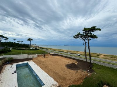 Venta apartamento 2 dormitorios. Playa mansa, Punta del Este