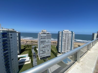 Venta Pent House 3 dormitorios Playa Brava Punta del Este