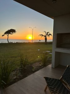 Apartamento en venta 3 dormitorios Playa Mansa, Punta del Este.