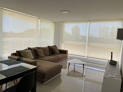 venta apartamento un dormitorio en Av. Roosevelt. Punta Del Este.
