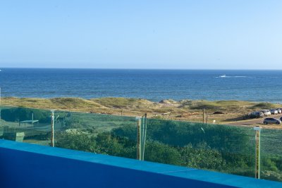 Venta apartamento Las Grutas Punta Ballena. 