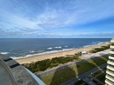 Venta Penthouse Duplex Punta del Este con vista al mar. 4 dormitorios