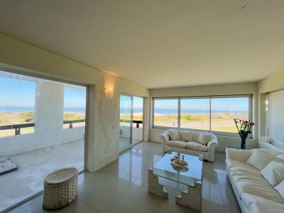 Venta Apartamento 4 Suites Con Vista al Mar, Playa Brava, Punta del Este.