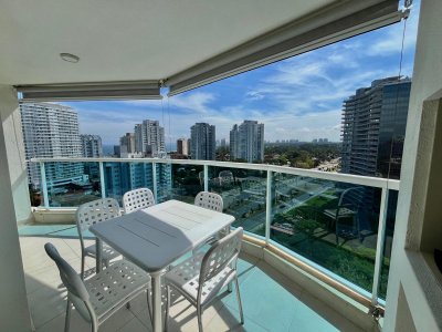 Venta apartamento 2 dormitorios. Playa mansa, Punta del Este. 