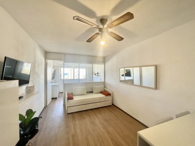 Venta apartamento monoambiente. Aidy Grill- Punta Del Este 