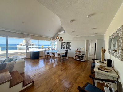 Venta. Penthouse dúplex. 3 dormitorios + dependencia 