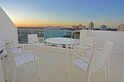 Venta apartamento 3 dormitorios. Aidy Grill, Punta del Este.  