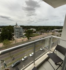 venta apartamento dos dormitorios. Av. Roosevelt.