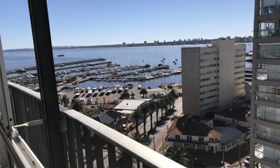 Apartamento con privilegiada vista al Puerto de Punta del Este