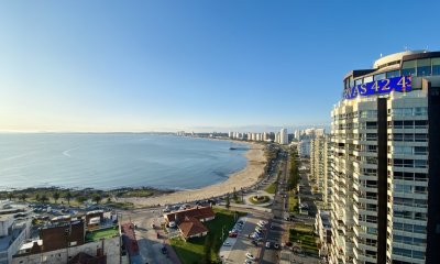 Venta apartamento 3 dormitorios, piso alto, Torre tradicional en Punta del Este