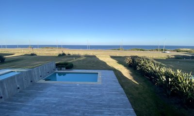 Venta apartamento 4 dormitorios, playa brava Punta del Este