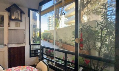 Venta apartamento dos dormitorios. Av. Roosevelt. Punta Del Este.
