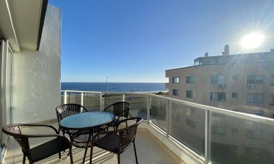 Primera linea de Playa Mansa!