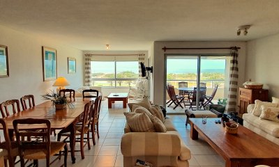 Vendo apartamento 3 dormitorios primera línea brava con vista al mar, Punta del Este