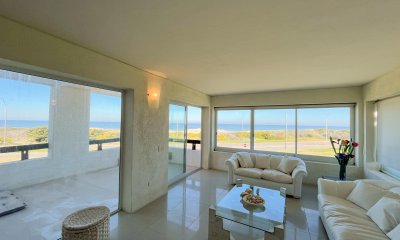 Venta Apartamento 4 Suites Con Vista al Mar, Playa Brava, Punta del Este.