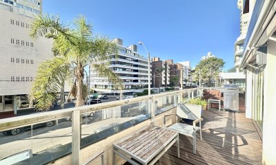 Venta Hermoso Departamento - 3 Dormitorios + Servicio - Peninsula Punta Del Este