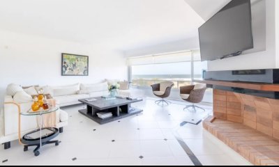 Venta duplex 4 dormitorios playa brava Punta del Este