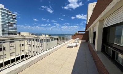 Venta apartamento 2 dormitorios. Playa mansa, Punta del Este