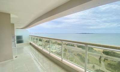 Venta Apartamento 3 dormitorios Playa mansa Punta del Este