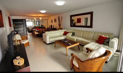Venta a metros del mar