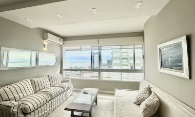 Venta apartamento 2 dormitorios y 2 baños. Península, Punta del Este