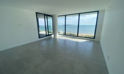Venta apartamento 2 dormitorios playa mansa Punta del Este
