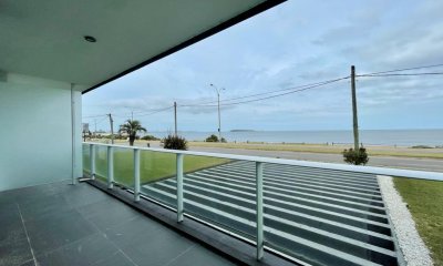 Comodo apartamento de un dormitorio frente al mar!