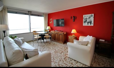 Vendo apartamento 1 dormitorio y medio en Peninsula, Punta del Este.