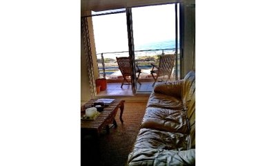 Vendo apartamento de 2 dormitorios enedificio con servicios con vista al mar, Punta del Este.