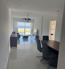 Venta apartamento 2 dormitorios. Playa mansa, Punta del Este.
