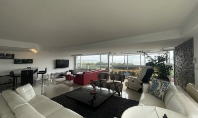 Venta apartamento 3 dormitorios playa mansa Punta del Este