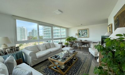 Venta apartamento 2 dormitorios playa brava Punta del Este