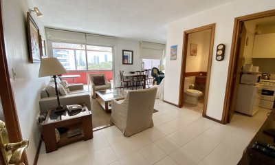 En venta y alquiler, apto en torre con servicio, excelente orientaci?   ?  ?n solar.