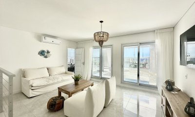 Venta departamento 3 Dormitorios Playa mansa Punta del Este