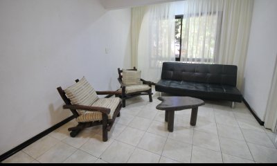 Alquilo apartamento anual, 1 dormitorio y garaje, cerca shopping, Punta del Este