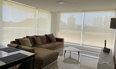 venta apartamento un dormitorio en Av. Roosevelt. Punta Del Este.