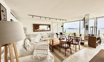 Venta Departamento Semi Piso - 5 Dormitorios + Servicio - Primera Linea Punta Del Este