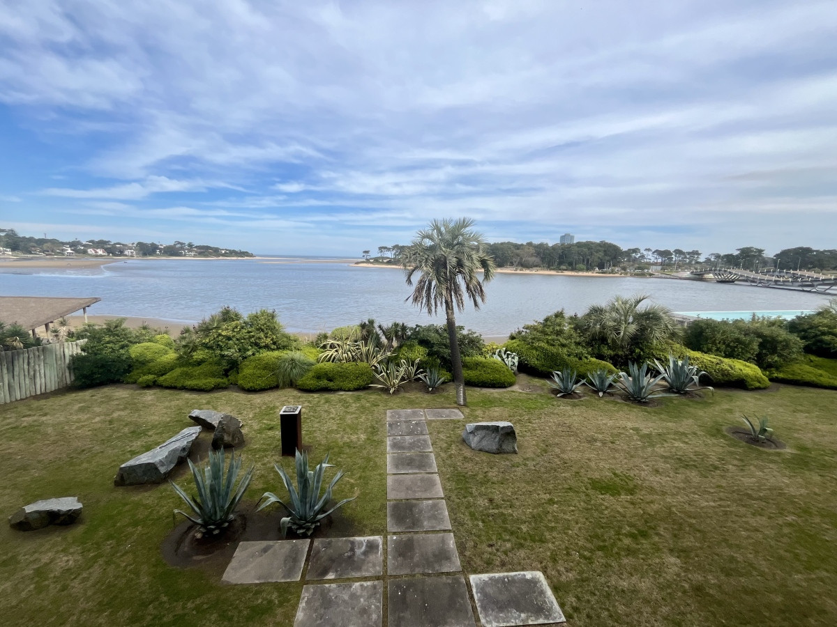 Venta apartamento 3 dormitorios. La barra, Punta del Este 