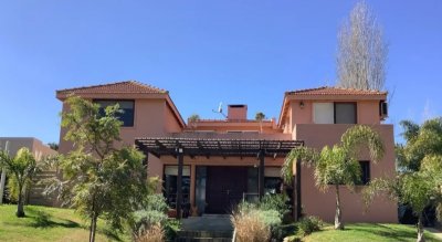 Venta casa barrio privado 5 dormitorios, Punta del Este