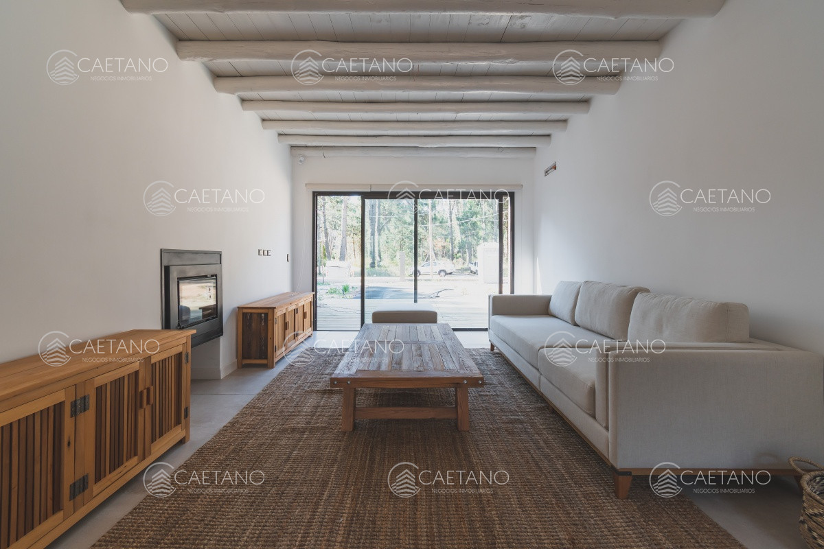 Venta casa 3 dormitorios Parque Burnett