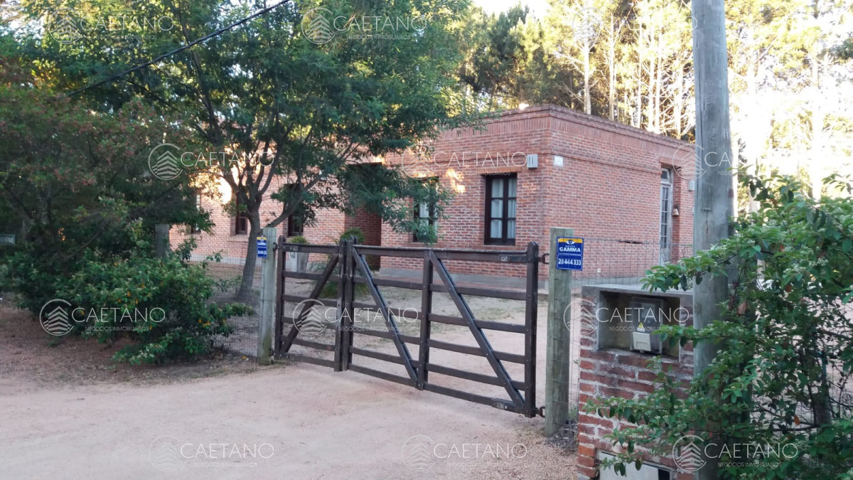 Venta casa con gran terreno, Pinares, Punta del Este