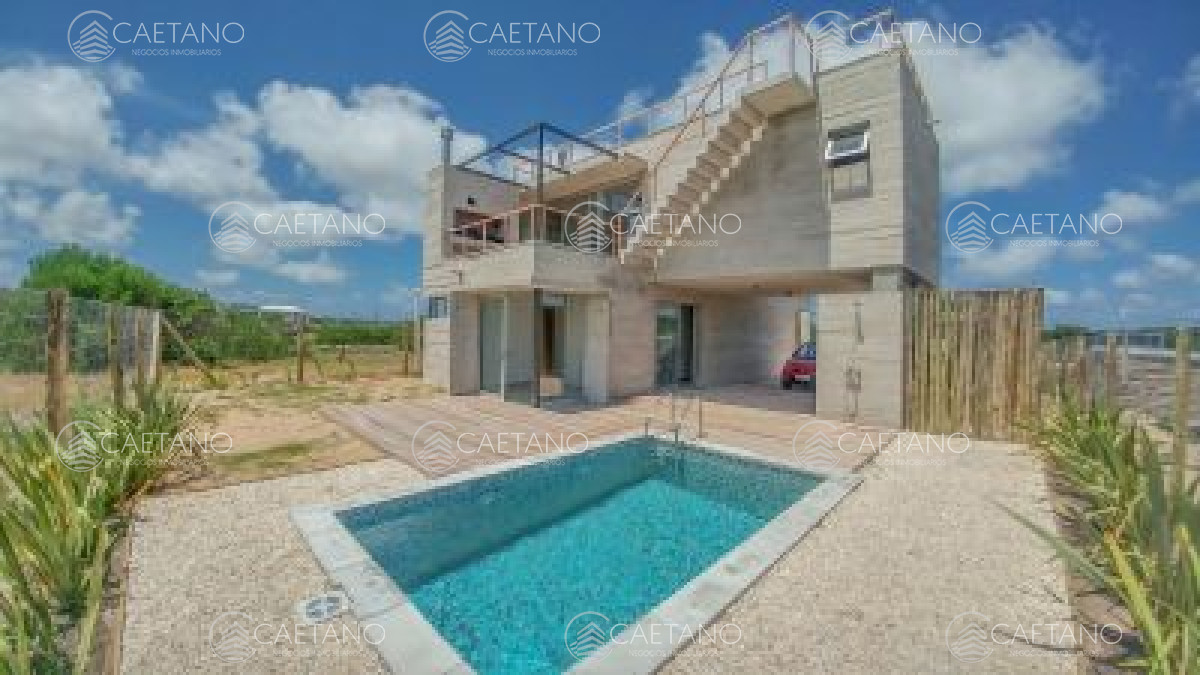 casa en venta de 3 dormitorios frente al mar en la juanita, jose ignacio  - dmc8200c