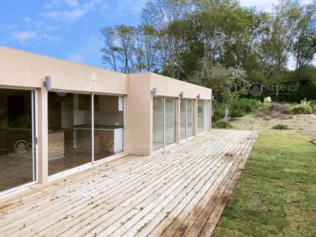 Venta Hermosa casa a estrenar punta ballena - GoPunta - Portal Inmobiliario de Punta del Este - Maldonado