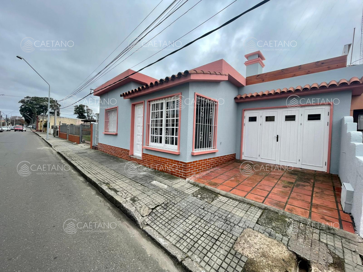 Hermosa casa reciclada en centro - Apta para banco