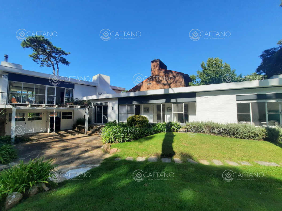 Venta casa 4 dormitorios San Rafael Punta del Este 