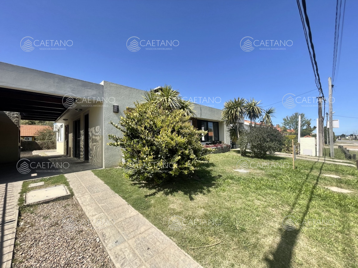 Alquiler Temporal Casa- 2 Dormitorios - Parrillero a 50 metros del mar - Piriapolis 